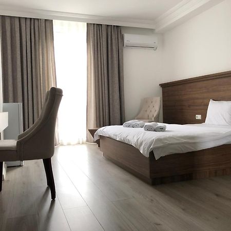 Hotel Dardani Titova Mitrovica Esterno foto