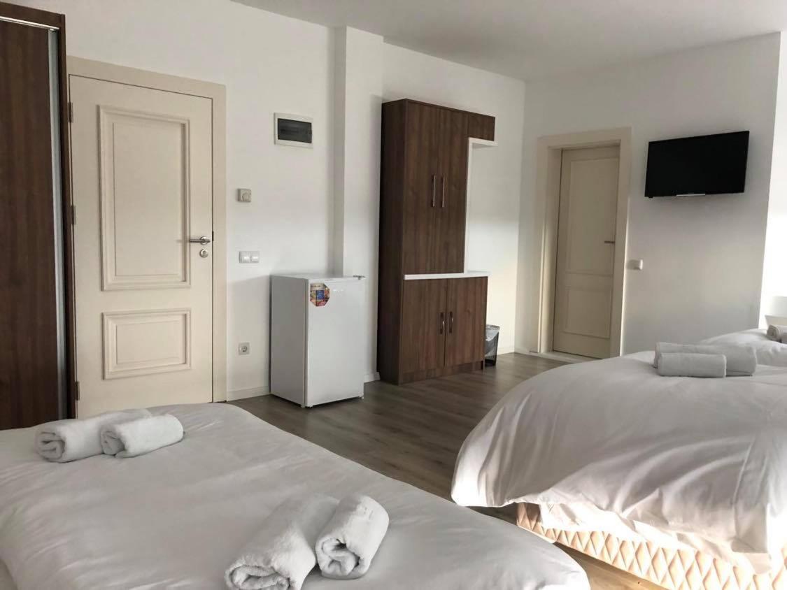 Hotel Dardani Titova Mitrovica Esterno foto