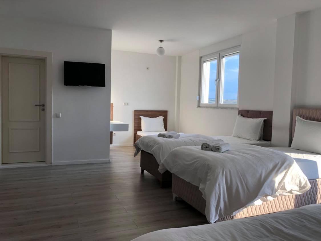 Hotel Dardani Titova Mitrovica Esterno foto