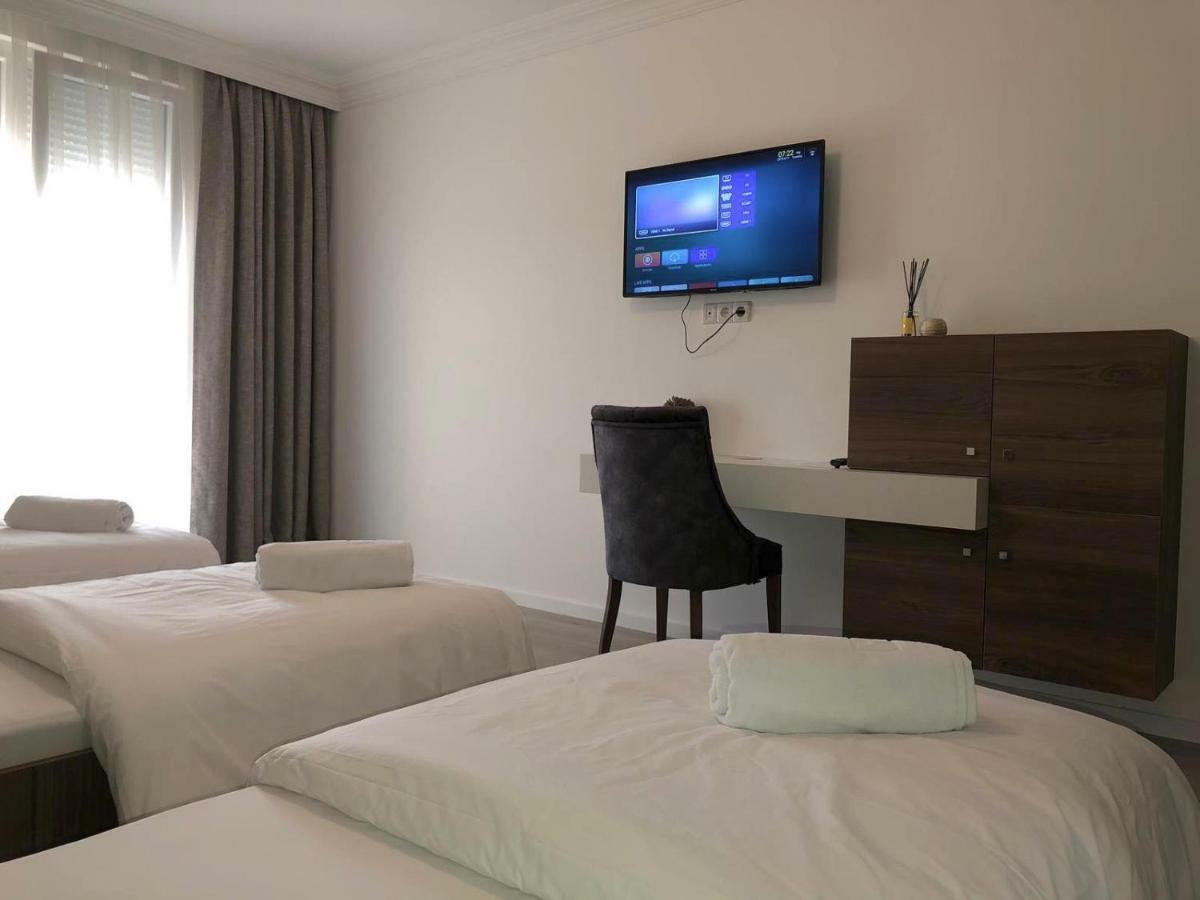 Hotel Dardani Titova Mitrovica Esterno foto