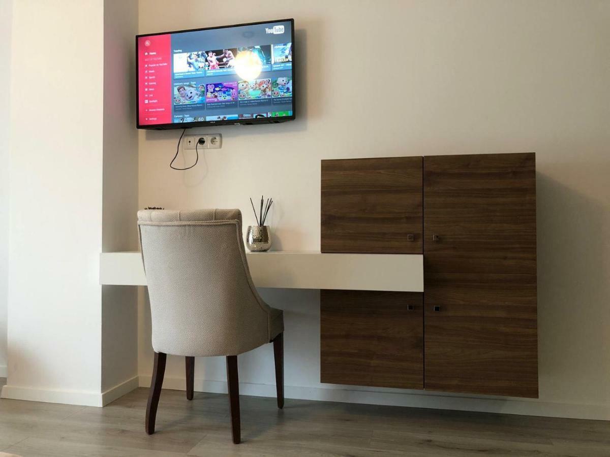 Hotel Dardani Titova Mitrovica Esterno foto